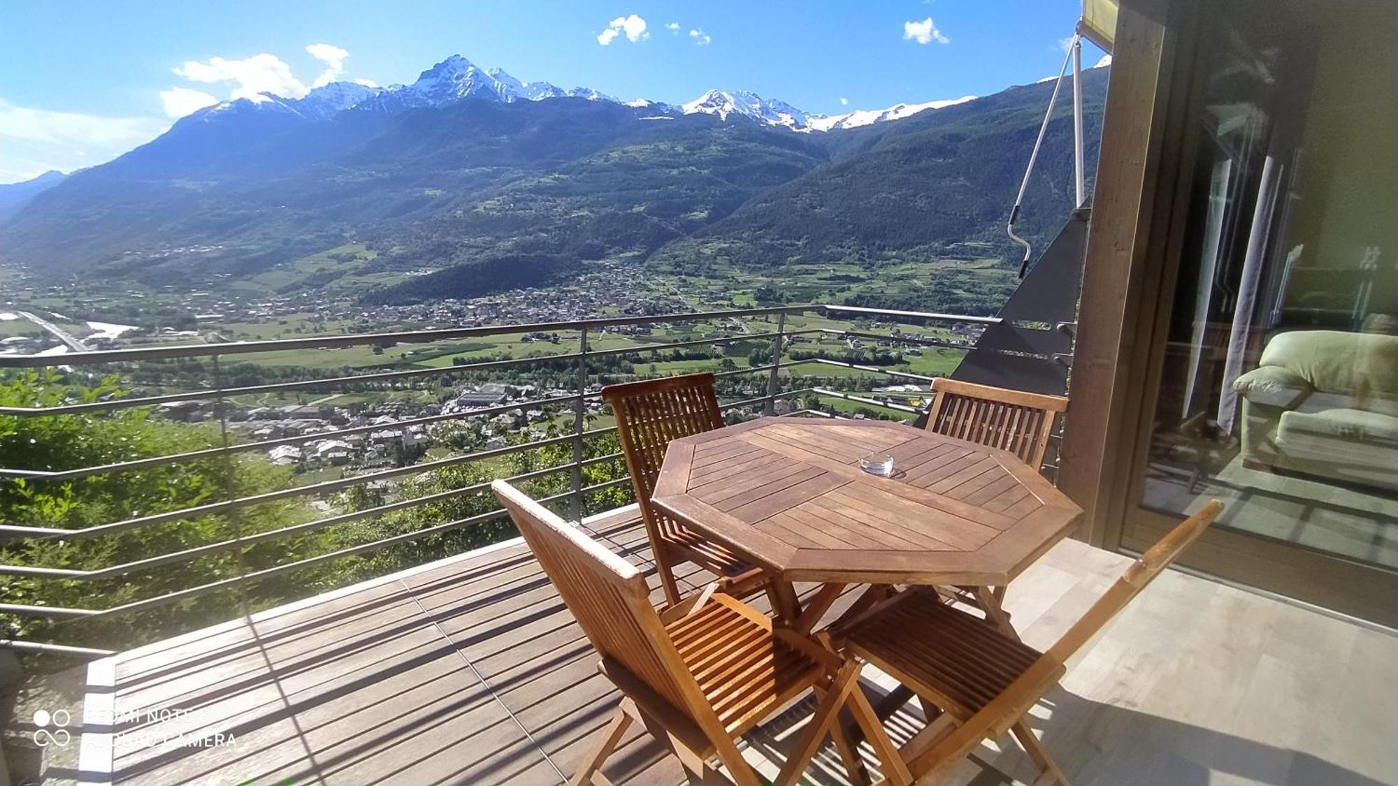 Atmosfera E Vista Mozzafiato Chalets Aosta Exterior foto
